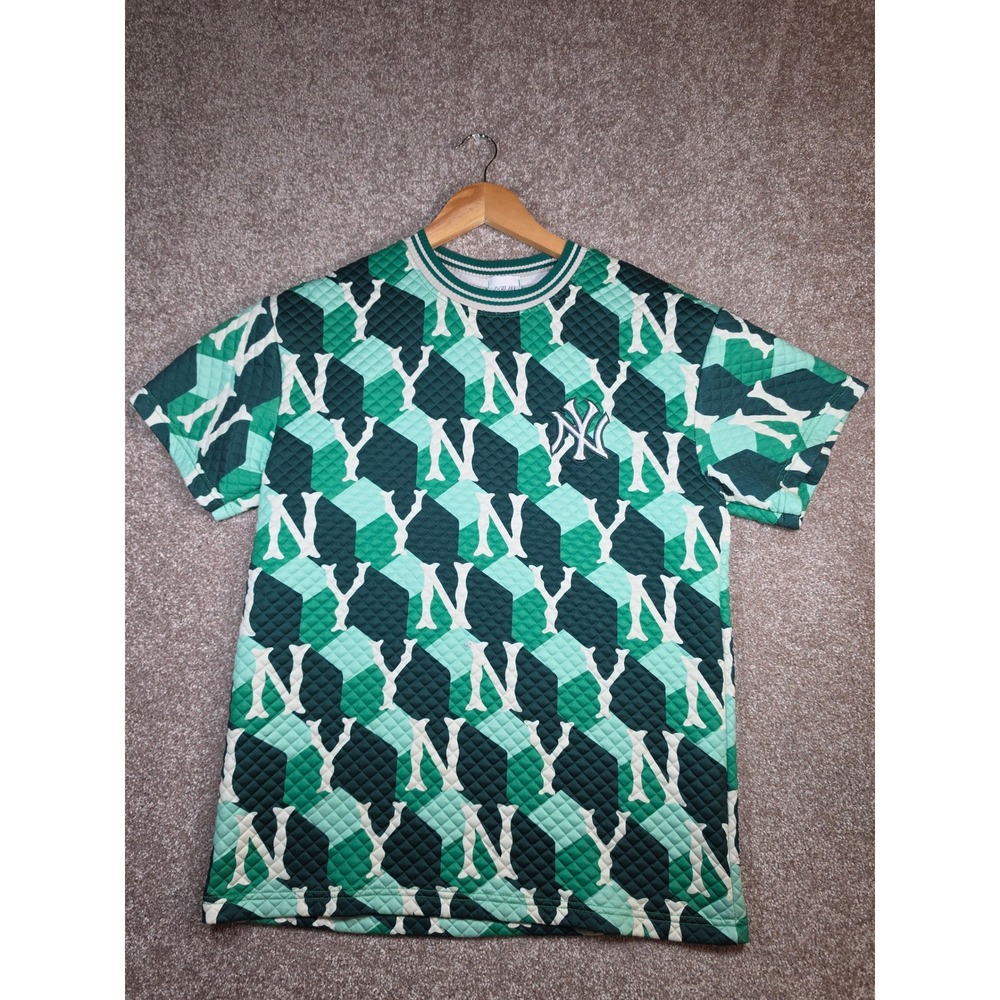 MLB‎ New York Yankees Mens S/M Green Quilted Monogram Short Sleeve Shirt NY Logo